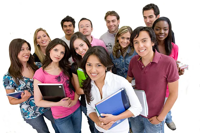 Gruppo di studenti internazionali con libri · Group of international students